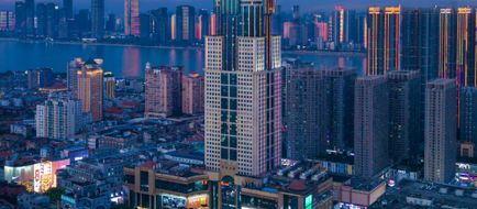 Holiday Inn Exp Jianghan Rd Exterior