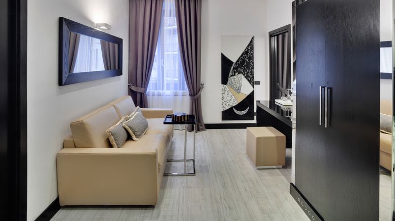<b>The Hotel Napoleon Suite</b>. Images powered by <a href="https://www.leonardoworldwide.com/" title="Leonardo Worldwide" target="_blank">Leonardo</a>.