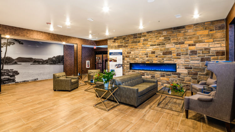 Cobblestone Inn & Suites Fairfield Bay Lobby
