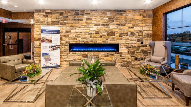 Cobblestone Inn & Suites Fairfield Bay Lobby
