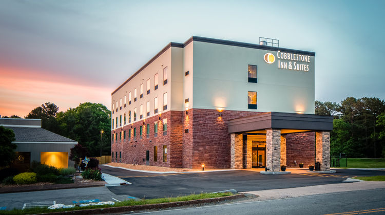 Cobblestone Inn & Suites Fairfield Bay Recreation