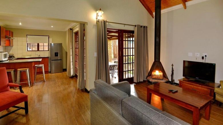 <b>Dunkeld Country Estate Room</b>. Images powered by <a href="https://www.leonardoworldwide.com/" title="Leonardo Worldwide" target="_blank">Leonardo</a>.