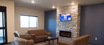 Cobblestone Inn & Suites Lobby