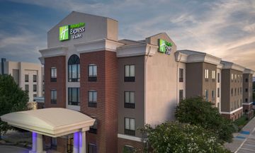 Holiday Inn Express West Hurst-DFW Arpt