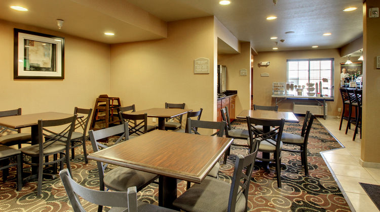 Cobblestone Inn & Suites Restaurant