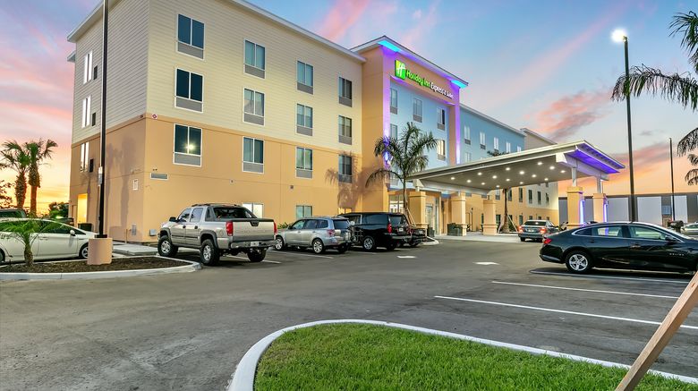 <b>Holiday Inn Express/Stes Sarasota South Exterior</b>. Images powered by <a href="https://www.leonardoworldwide.com/" title="Leonardo Worldwide" target="_blank">Leonardo</a>.