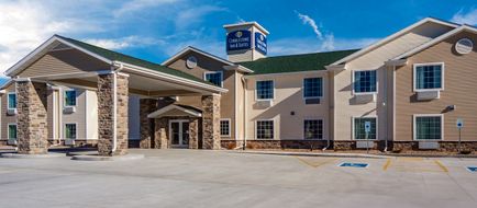 Cobblestone Inn & Suites Exterior