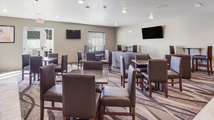 Cobblestone Inn & Suites Restaurant
