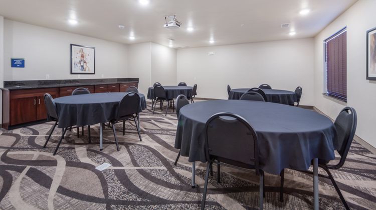 Cobblestone Inn & Suites Meeting