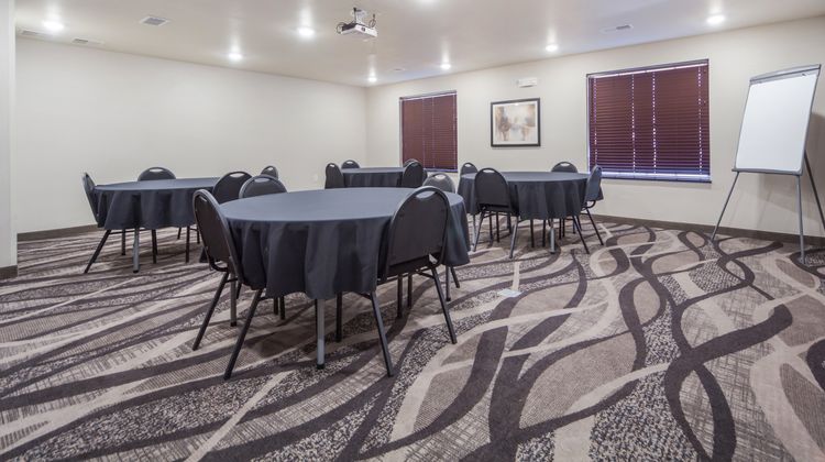 Cobblestone Inn & Suites Meeting