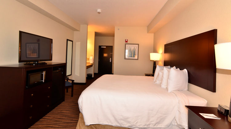 Cobblestone Inn & Suites Holstein Suite