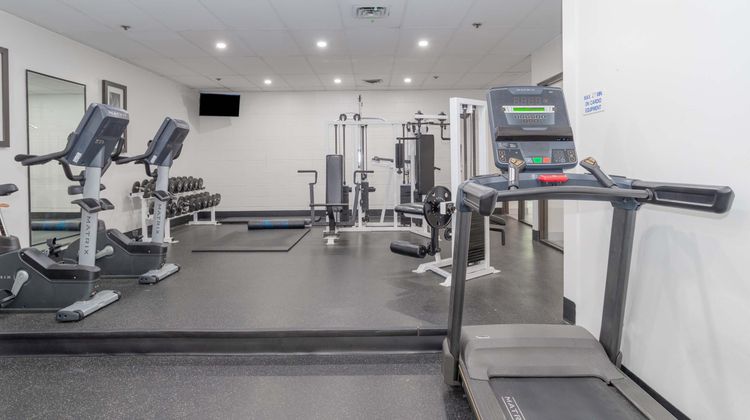 Sandman Signature Hotel & Rst Vancouver Health Club