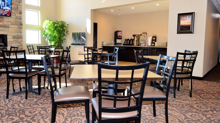 Cobblestone Inn & Suites Holstein Restaurant