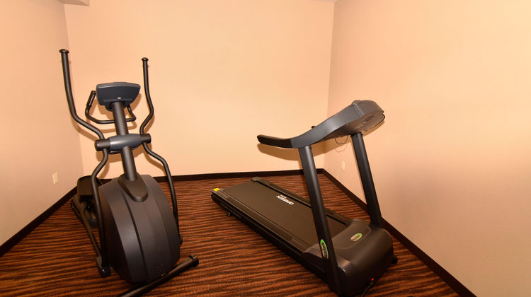 Cobblestone Inn & Suites Holstein Health Club