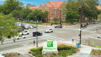 Holiday Inn University Center