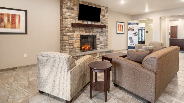 Cobblestone Inn & Suites Lobby