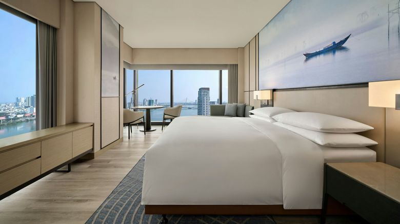 <b>Courtyard by Marriott Danang Han River Room</b>. Images powered by <a href="https://www.leonardoworldwide.com/" title="Leonardo Worldwide" target="_blank">Leonardo</a>.