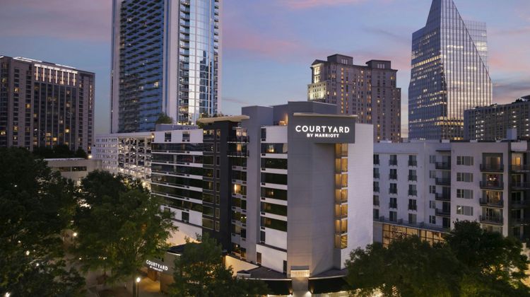 Courtyard Atlanta Buckhead Exterior
