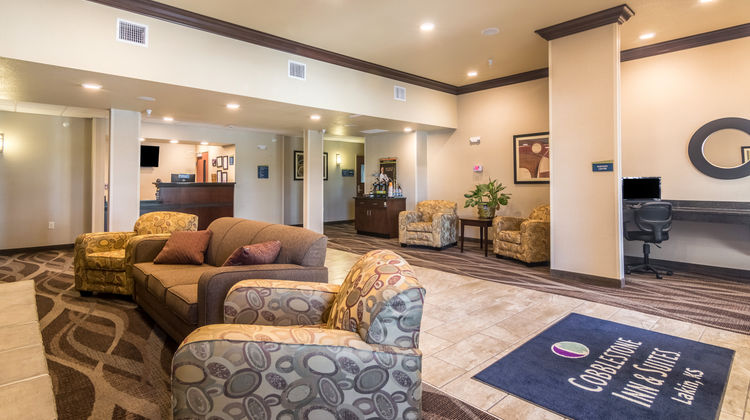 Cobblestone Inn & Suites Lakin Lobby