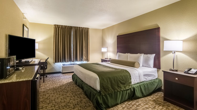 Cobblestone Inn & Suites Lakin Room