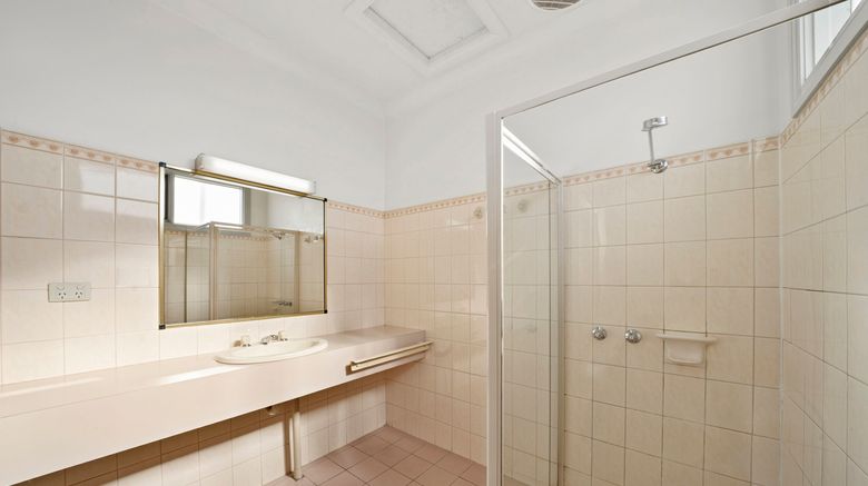 <b>Centretown Motel Room</b>. Images powered by <a href="https://www.leonardoworldwide.com/" title="Leonardo Worldwide" target="_blank">Leonardo</a>.