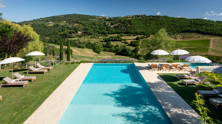 <b>Lupaia Pool</b>. Images powered by <a href="https://www.leonardoworldwide.com/" title="Leonardo Worldwide" target="_blank">Leonardo</a>.