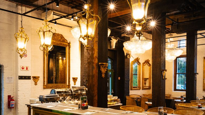 <b>Signature Lux Hotel by ONOMO, Waterfront Restaurant</b>. Images powered by <a href="https://www.leonardoworldwide.com/" title="Leonardo Worldwide" target="_blank">Leonardo</a>.