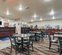 Cobblestone Inn & Suites Lamoni Lobby