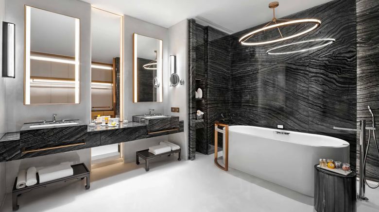 <b>Nuwa at City of Dreams Resort Room</b>. Images powered by <a href="https://www.leonardoworldwide.com/" title="Leonardo Worldwide" target="_blank">Leonardo</a>.