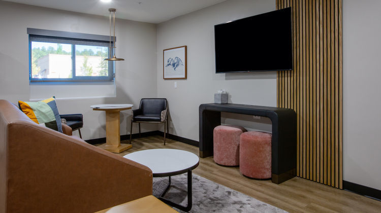 Voco Flagstaff Suite