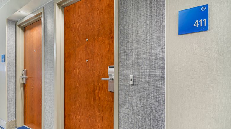 <b>Holiday Inn Express Hotel and Suites Buf Lobby</b>. Images powered by <a href="https://www.leonardoworldwide.com/" title="Leonardo Worldwide" target="_blank">Leonardo</a>.