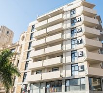 Hotel Adonis Capital Exterior