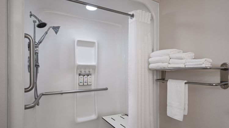 Holiday Inn Express Hotel & Suites Room