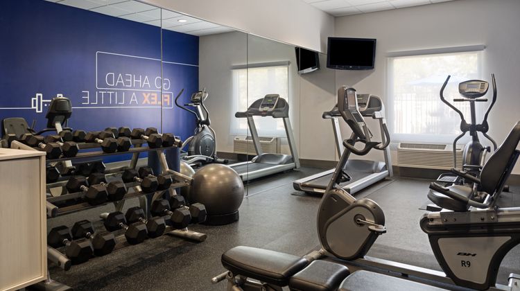 Holiday Inn Express Hotel & Suites Health Club