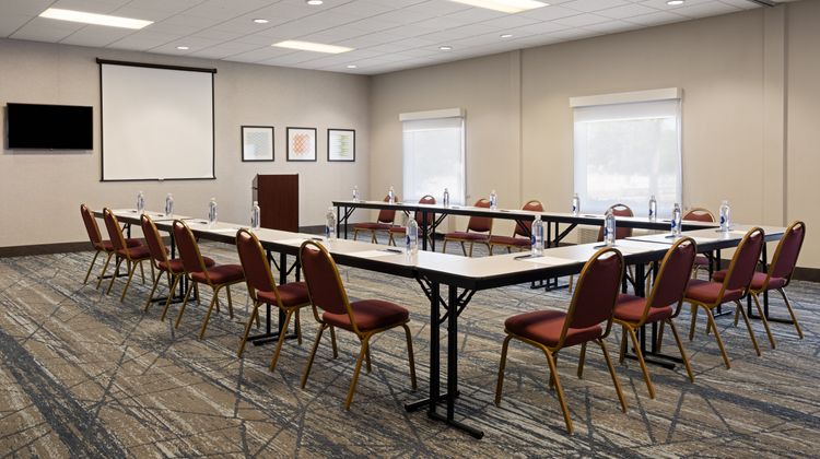 Holiday Inn Express Hotel & Suites Meeting