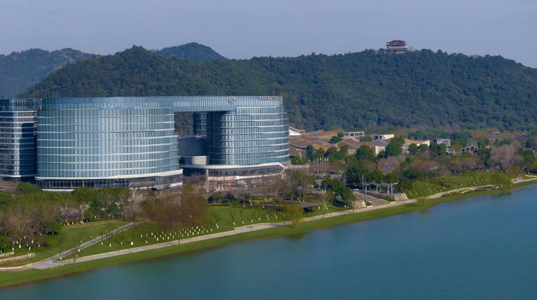 <b>Sheraton Hangzhou Fuyang Exterior</b>. Images powered by <a href="https://www.leonardoworldwide.com/" title="Leonardo Worldwide" target="_blank">Leonardo</a>.