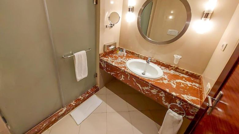 <b>Helnan Dreamland Hotel & Conference Ctr Room</b>. Images powered by <a href="https://www.leonardoworldwide.com/" title="Leonardo Worldwide" target="_blank">Leonardo</a>.
