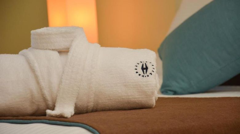 <b>Helnan Dreamland Hotel & Conference Ctr Suite</b>. Images powered by <a href="https://www.leonardoworldwide.com/" title="Leonardo Worldwide" target="_blank">Leonardo</a>.