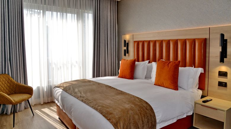 <b>@Sandton Hotel Suite</b>. Images powered by <a href="https://www.leonardoworldwide.com/" title="Leonardo Worldwide" target="_blank">Leonardo</a>.