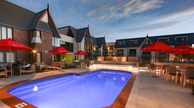 <b>Chateau Marlborough Pool</b>. Images powered by <a href="https://www.leonardoworldwide.com/" title="Leonardo Worldwide" target="_blank">Leonardo</a>.