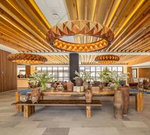 Clevia, Autograph Collection Lobby