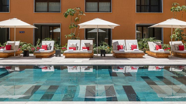 Clevia, Autograph Collection Pool