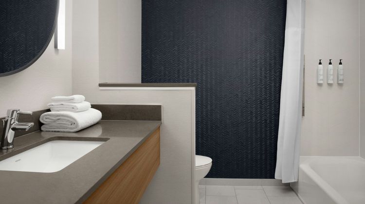 Fairfield Inn & Suites Portland Newberg Room