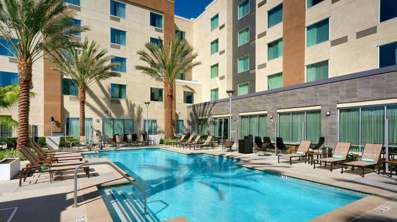 <b>Courtyard Los Angeles LAX/Hawthorne Pool</b>. Images powered by <a href="https://www.leonardoworldwide.com/" title="Leonardo Worldwide" target="_blank">Leonardo</a>.