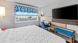 Tru by Hilton Kansas City Airport Room