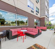 Tru by Hilton KCI Exterior