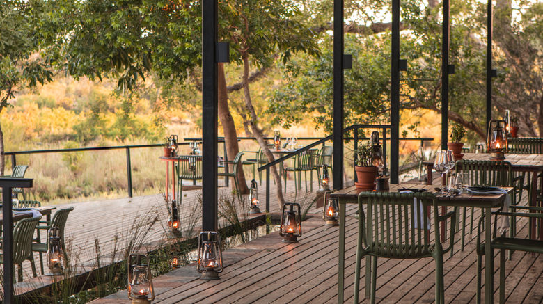 <b>Lion Sands River Lodge, Sabi Sands Restaurant</b>. Images powered by <a href="https://www.leonardoworldwide.com/" title="Leonardo Worldwide" target="_blank">Leonardo</a>.