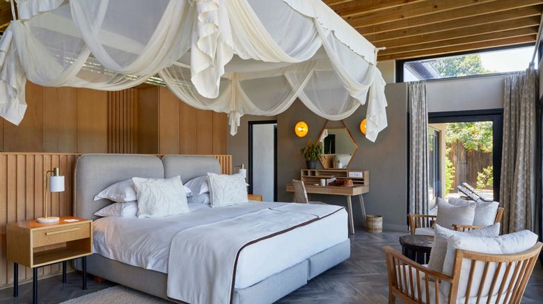 <b>Lion Sands River Lodge, Sabi Sands Suite</b>. Images powered by <a href="https://www.leonardoworldwide.com/" title="Leonardo Worldwide" target="_blank">Leonardo</a>.