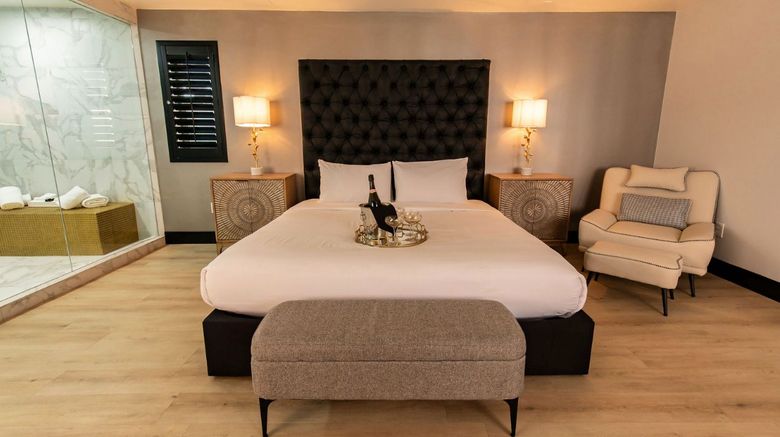 <b>The Lexi Las Vegas Room</b>. Images powered by <a href="https://www.leonardoworldwide.com/" title="Leonardo Worldwide" target="_blank">Leonardo</a>.