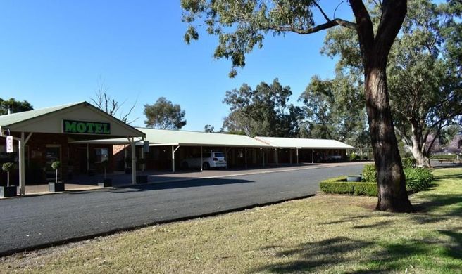 Cooee Motel Exterior